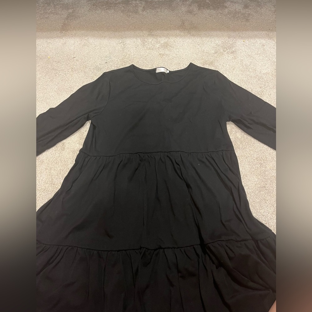 Plan black dress, size large